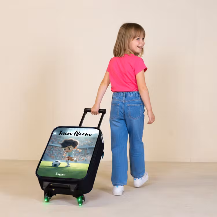 Jongen - Stadion - Voetbal - Zonlicht Kinderkoffer - Zwart klein -sfeer1