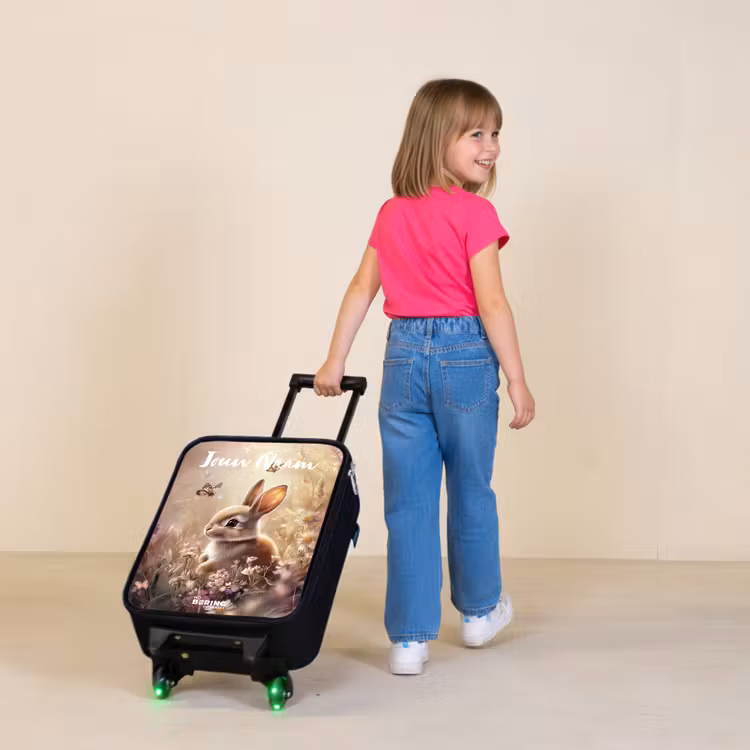 Konijntje - Bruin - Bloemen - Vlinders Kinderkoffer - Zwart klein -sfeer1