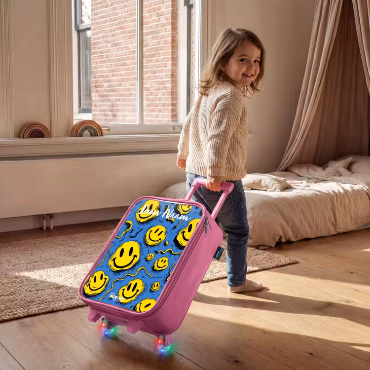 Smiley - Blauw - Geel Kinderkoffer - Roze klein -sfeer1