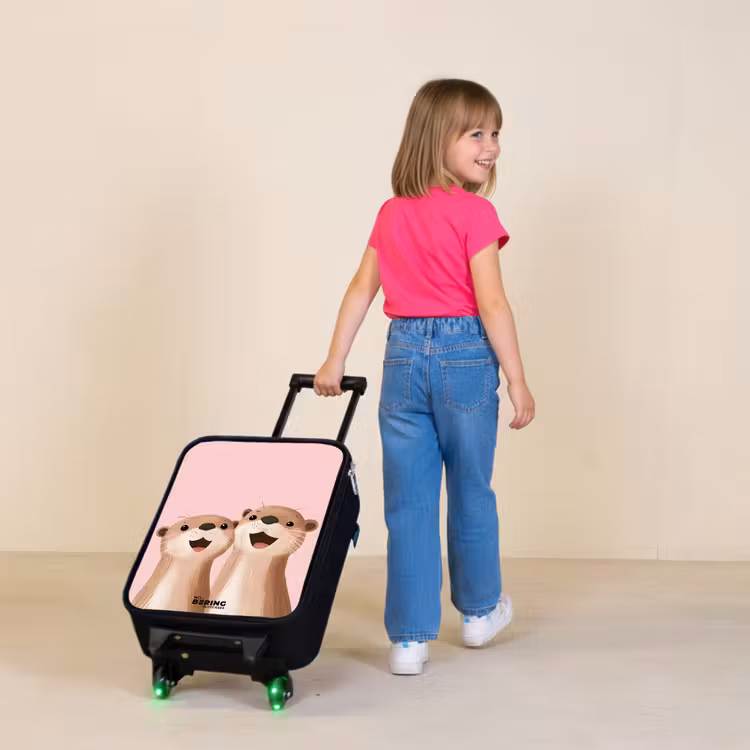 Otters - Lachen - Roze - Illustratie Kinderkoffer - Zwart klein -sfeer1