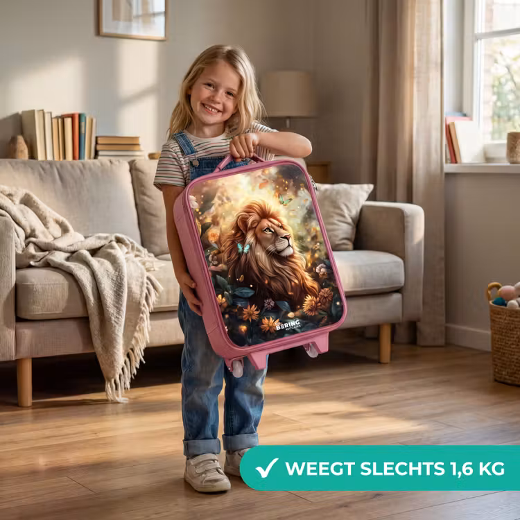 Leeuw met vlinders in bloemrijke jungle Kinderkoffer - Roze klein -sfeer2_NL