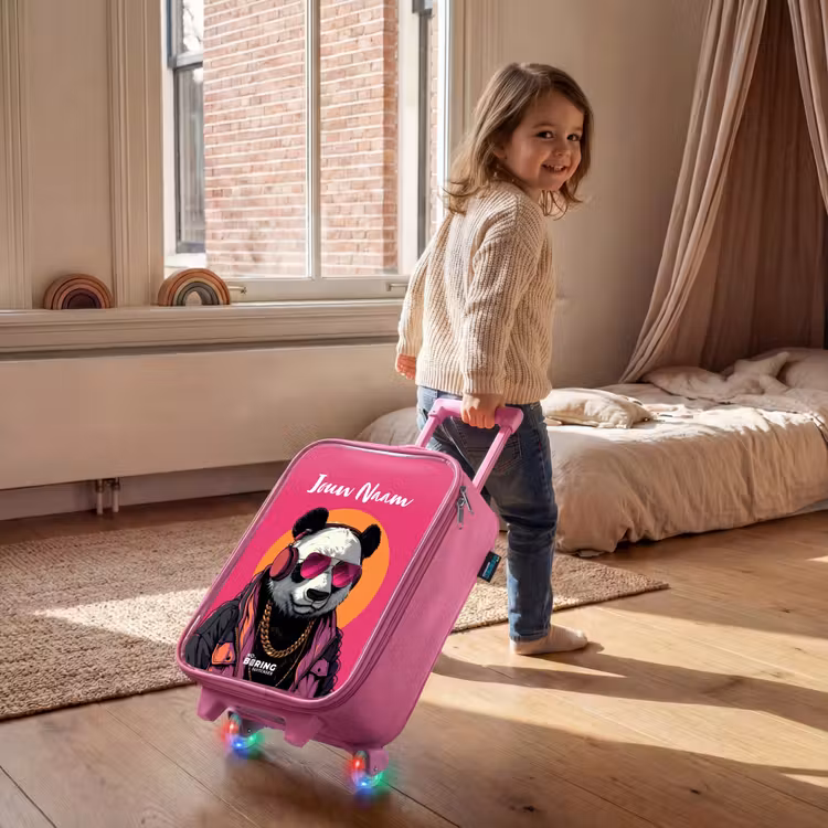 Panda met Koptelefoon, Zonnebril en Gouden Ketting Kinderkoffer - Roze klein -sfeer1