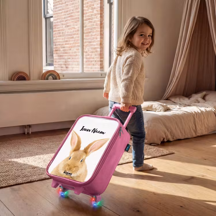 Snuffels met Tevreden Hoofd Kinderkoffer - Roze klein -sfeer1