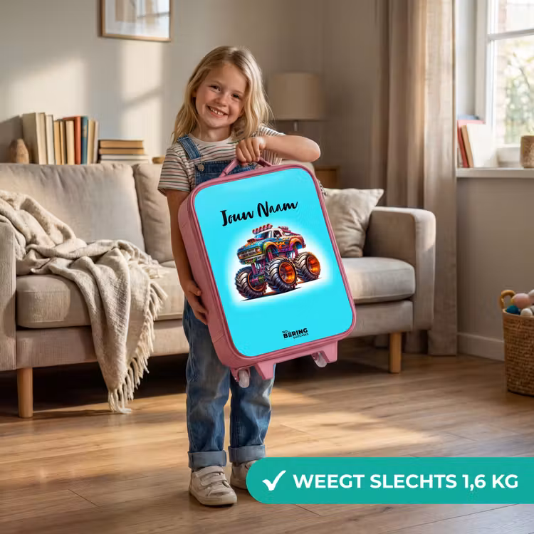 Monstertruck op Lichtblauwe Achtergrond Kinderkoffer - Roze klein -sfeer2_NL