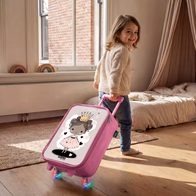 Prinses op gekleurde achtergrond met roze en zwarte hartjes Kinderkoffer - Roze klein -sfeer1
