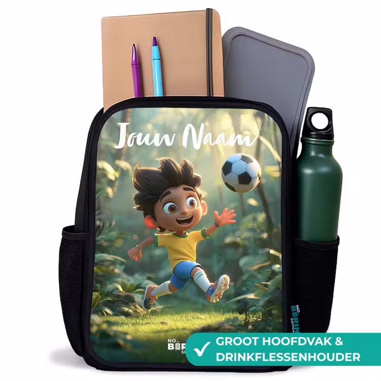 Jongen - Voetbal - Bos - Bomen Rugzak - Zwart middel -inhoud_NL