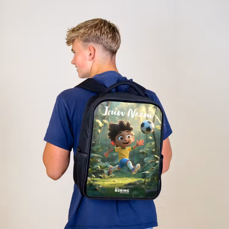 Jongen - Voetbal - Bos - Bomen Rugzak - Zwart middel -sfeer8