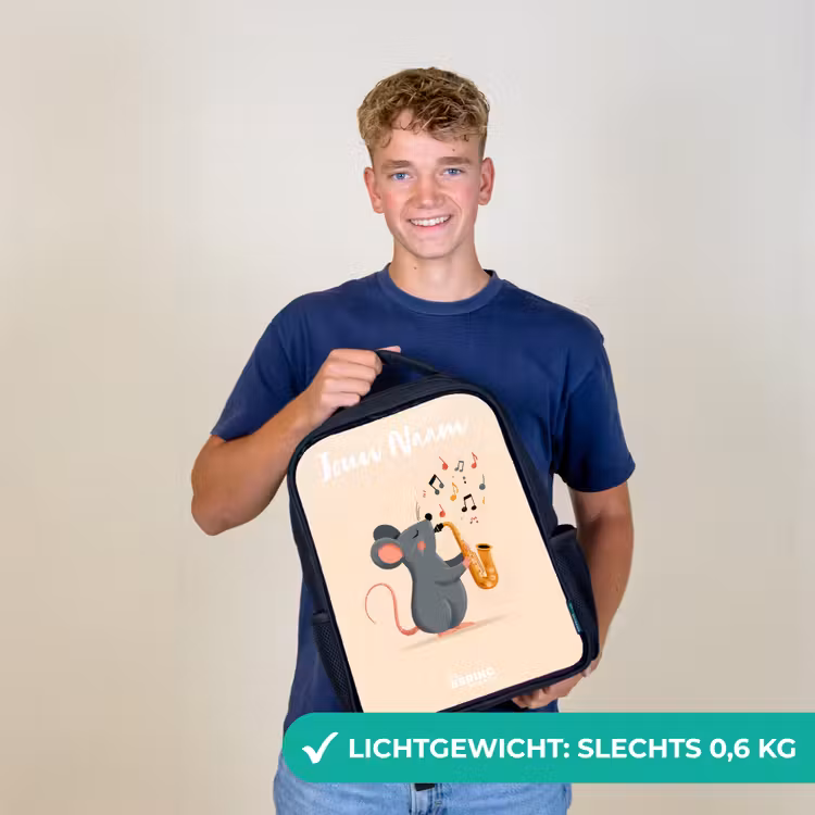 Muis - Saxofoon - Muziek Rugzak - Zwart middel -sfeer7_NL