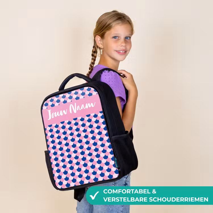 Schubben - Patroon - Blauw - Roze Rugzak - Zwart middel -sfeer6_NL