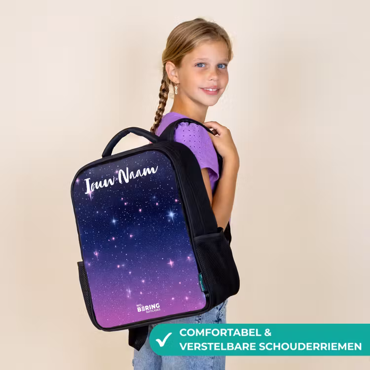 Sterren - Galaxy - Blauw - Roze Rugzak - Zwart middel -sfeer6_NL