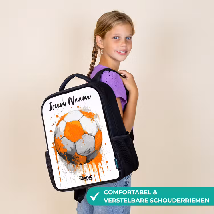Voetbalvibes - Verf - Oranje Rugzak - Zwart middel -sfeer6_NL