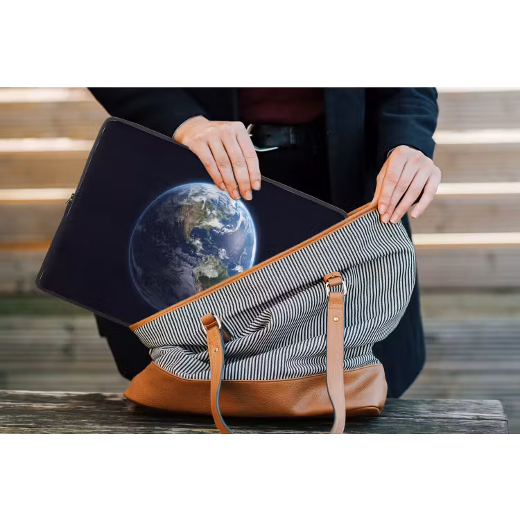 Laptophoes Aarde - Ruimte - Kosmos - Aarde - Ruimte - Kosmos laptophoes neopreen klein