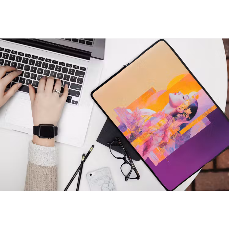 Abstract - Portret - Vrouw - Kleurrijk laptophoes neopreen klein -bureau