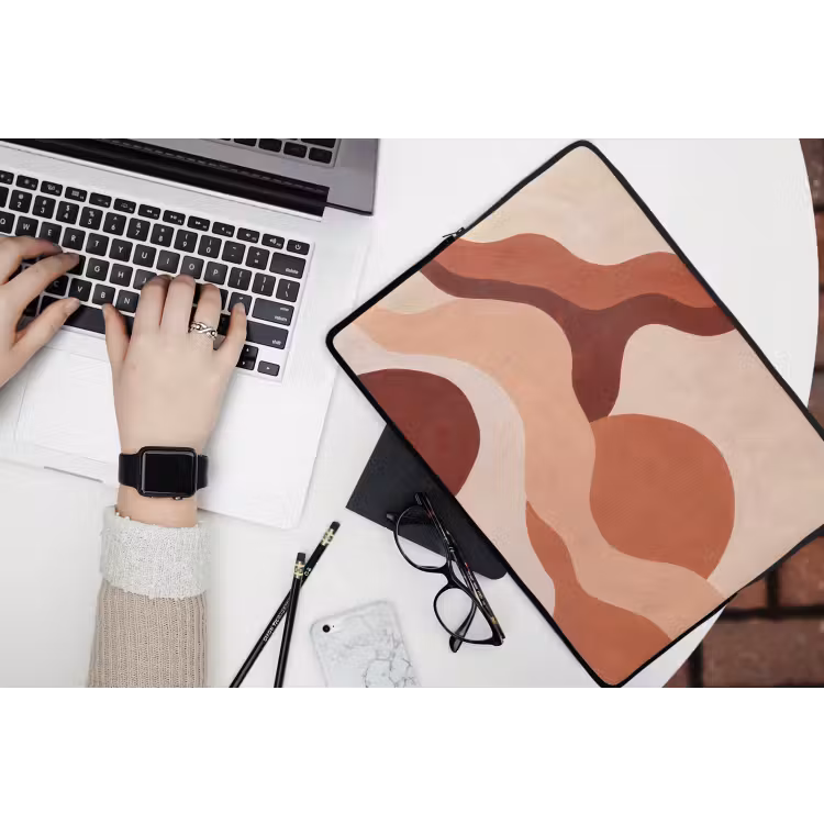 Abstract - Vormen - Organisch - Aardetinten - Modern laptophoes neopreen klein -bureau