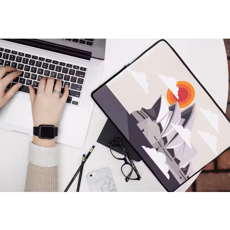 Architectuur - Stadsgezicht - Modern - Grijs - Oranje laptophoes neopreen klein -bureau