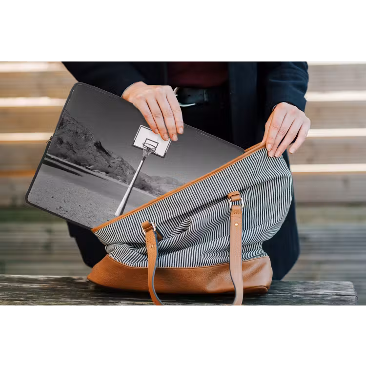Basketbalpaal - Landschap - Zand - Wit laptophoes neopreen klein -tas