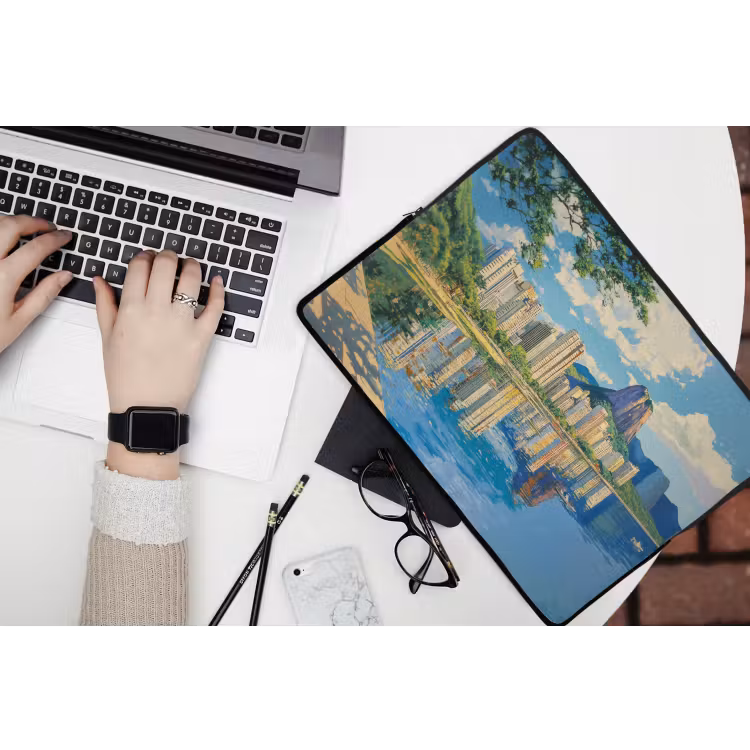 Berg - Skyline - Strand - Water laptophoes neopreen klein -bureau