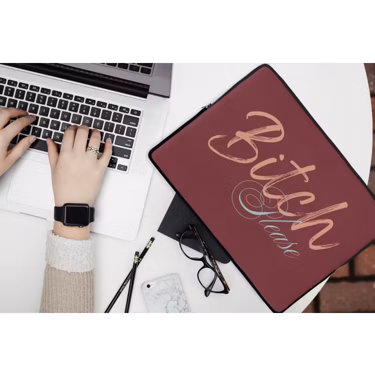 Bitch please - Rood - Blauw laptophoes neopreen klein -bureau
