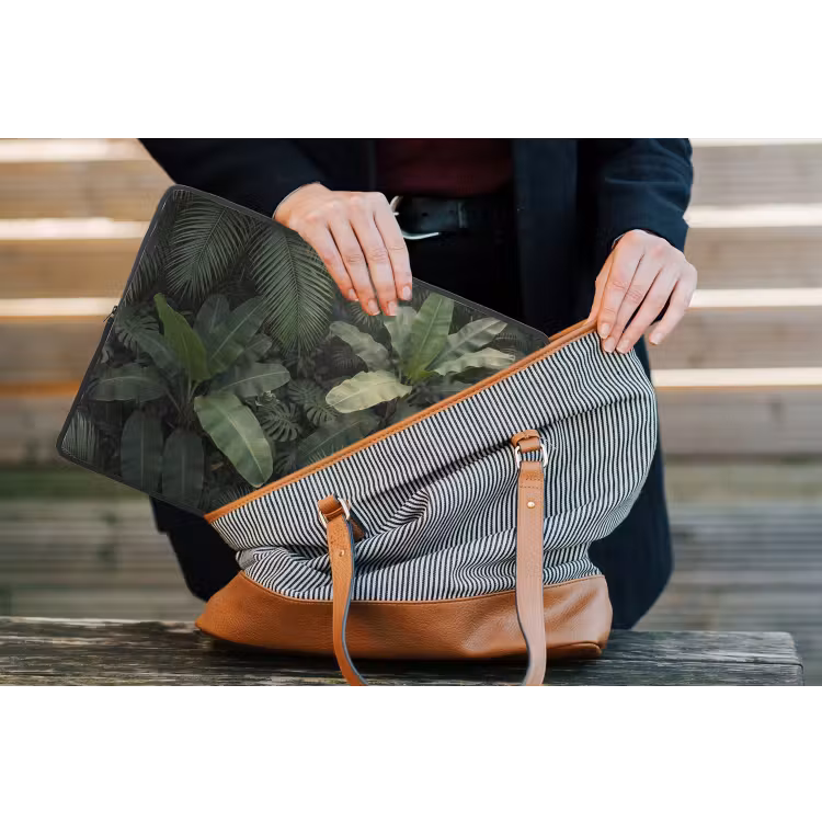Bladeren - Groen - Tropisch - Natuur laptophoes neopreen klein -tas
