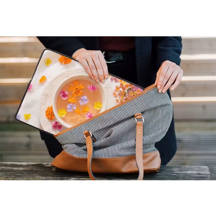 Bloemen - Kop - Natuur - Kleurrijk - Zomer laptophoes neopreen klein -tas