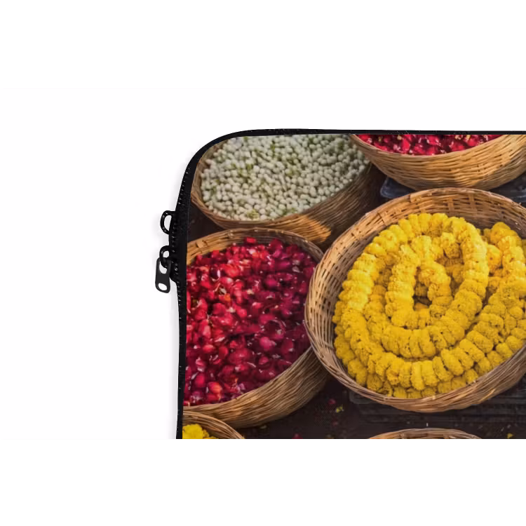 Laptophoes Bloemen - Markt - Kleurrijk - Bloemen - Markt - Kleurrijk laptophoes neopreen klein
