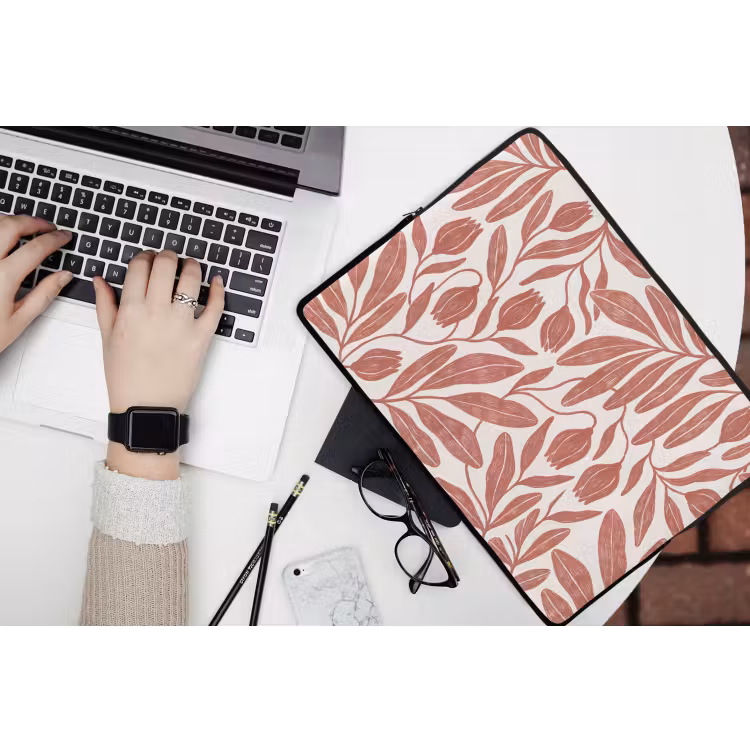 Bloemen - Patroon - Modern - Natuur - Bruin laptophoes neopreen klein -bureau