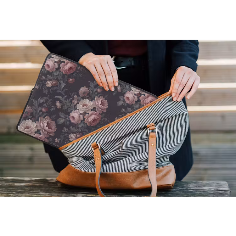 Bloemen - Patroon - Sierlijk - Roze - Donker laptophoes neopreen klein -tas