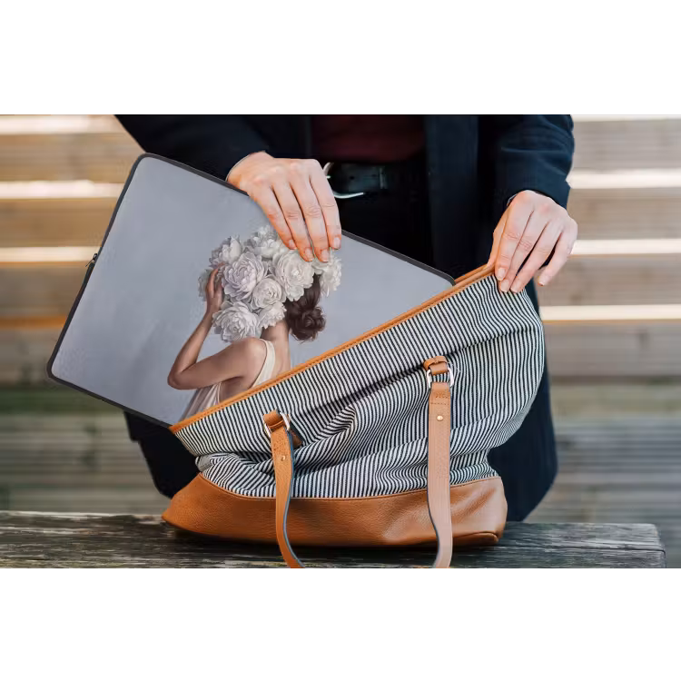 Bloemen - Vrouw - Wit laptophoes neopreen klein -tas