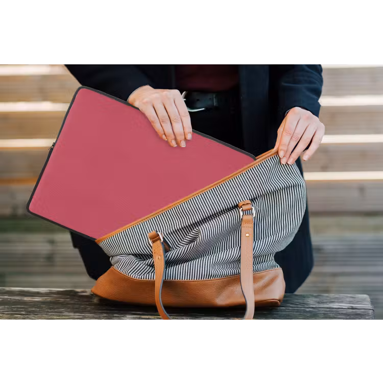 Bold - Berry - Rood laptophoes neopreen klein 279 -tas