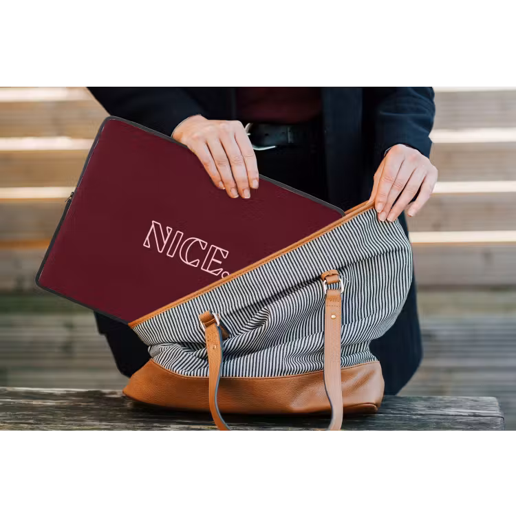 Bordeaux - Nice - minimalistisch laptophoes neopreen klein -tas