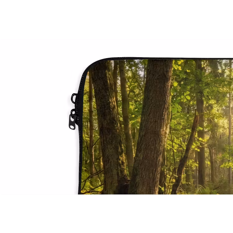 Bos - Beek - Zonlicht - Natuur - Groen laptophoes neopreen klein -detail