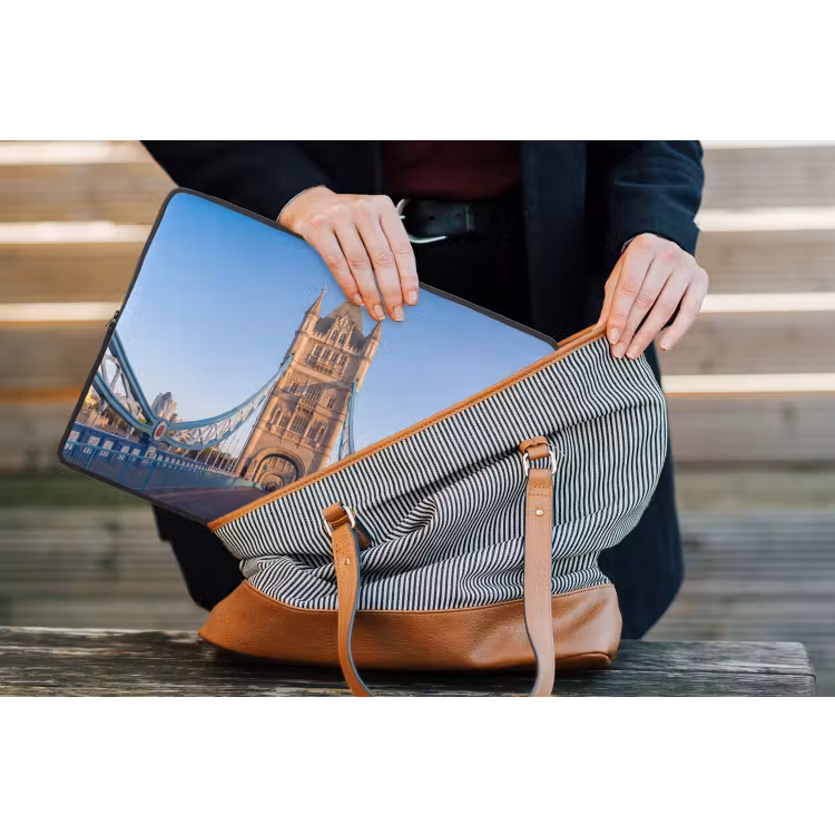 Brug - Toren - Architectuur - Klassiek - Blauw laptophoes neopreen klein -tas