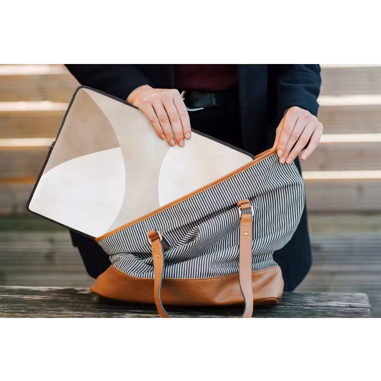 Bruin - Japandi - Abstract laptophoes neopreen klein -tas