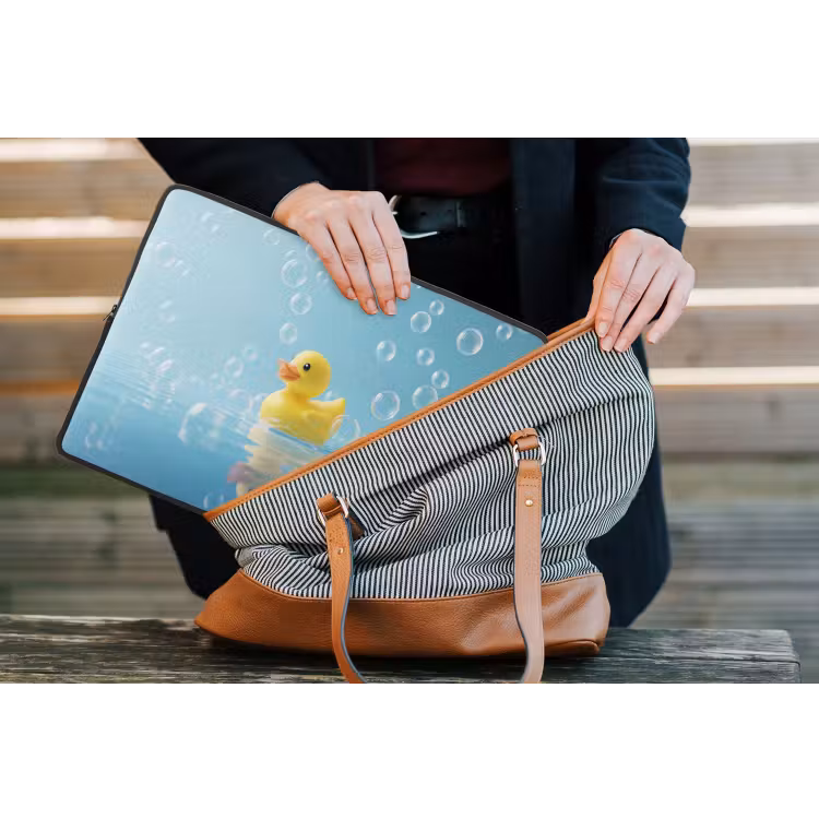 Bubbels - Badeend - Geel laptophoes neopreen klein -tas