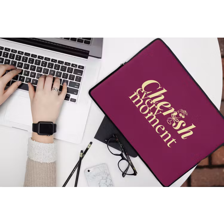 Cherish every moment - Cocktailglas - Bordeaux laptophoes neopreen klein -bureau