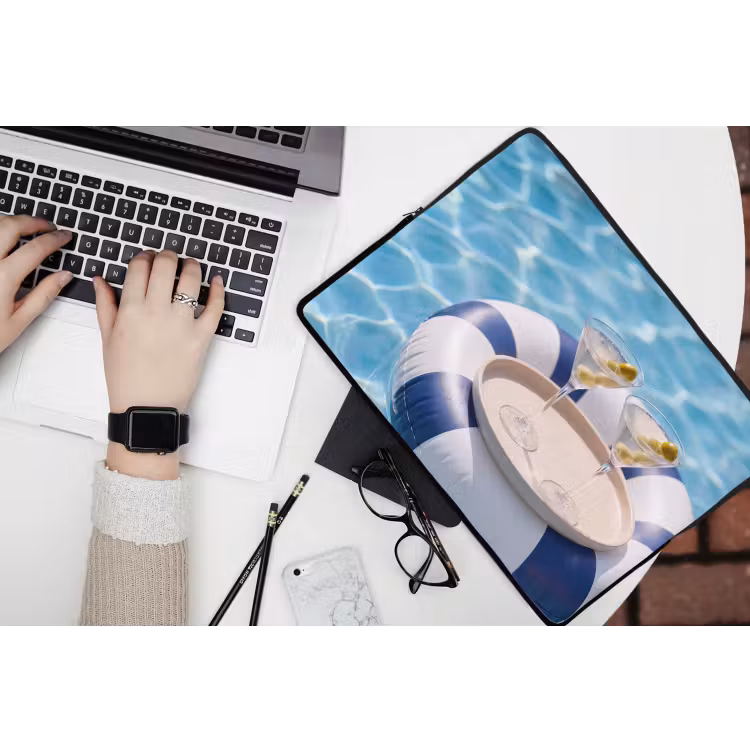 Cocktail - Zwembad - Zomer - Blauw laptophoes neopreen klein -bureau