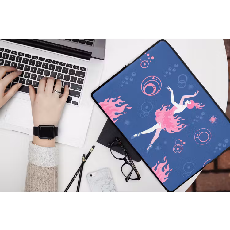 Danseres - Vlammenrok - Abstract - Roze - Blauw laptophoes neopreen klein -bureau