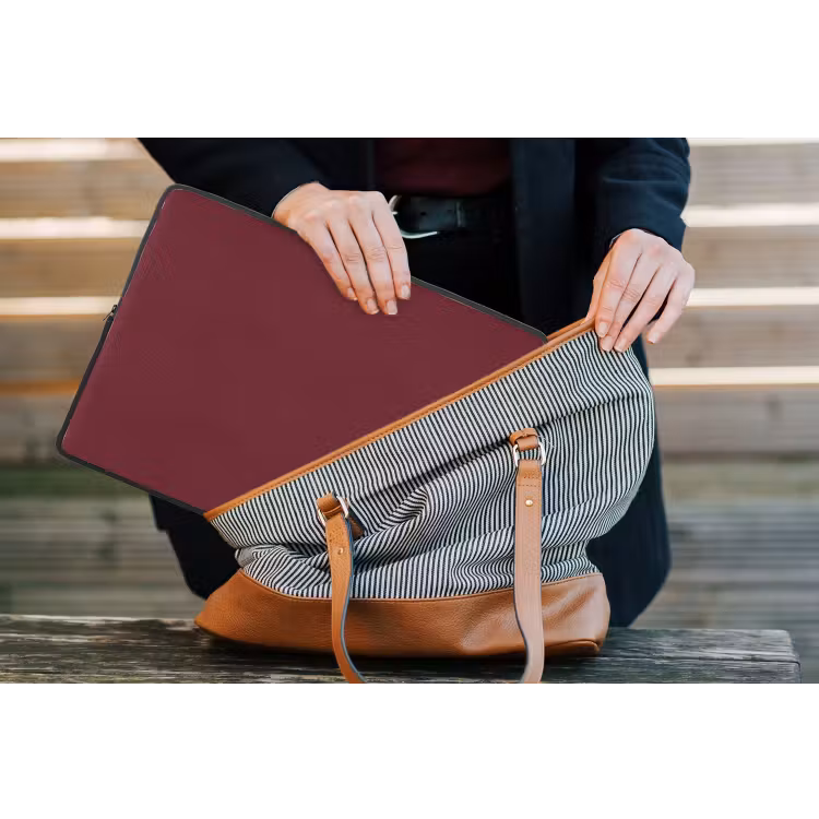Dark - Garnet - Rood laptophoes neopreen klein 279 -tas
