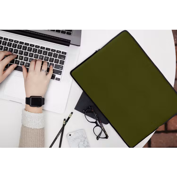 Dark - Olive - Groen laptophoes neopreen klein 279 -bureau