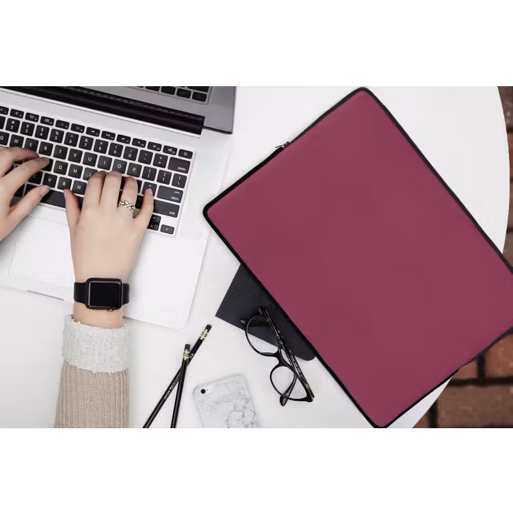 Deep - Rasberry - Rood laptophoes neopreen klein 279 -bureau