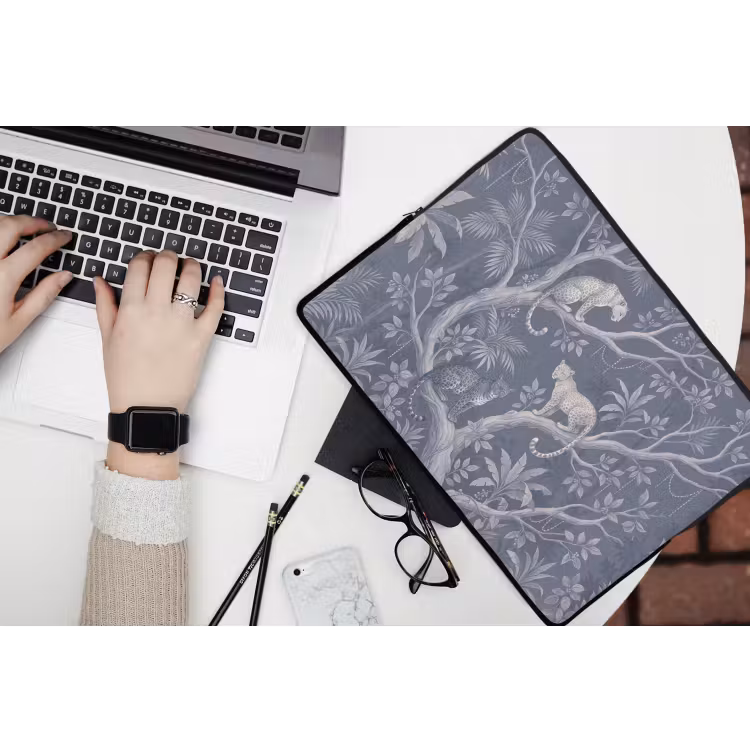 Dieren - Jungle - Illustratie - Bomen - Blauw laptophoes neopreen klein -bureau