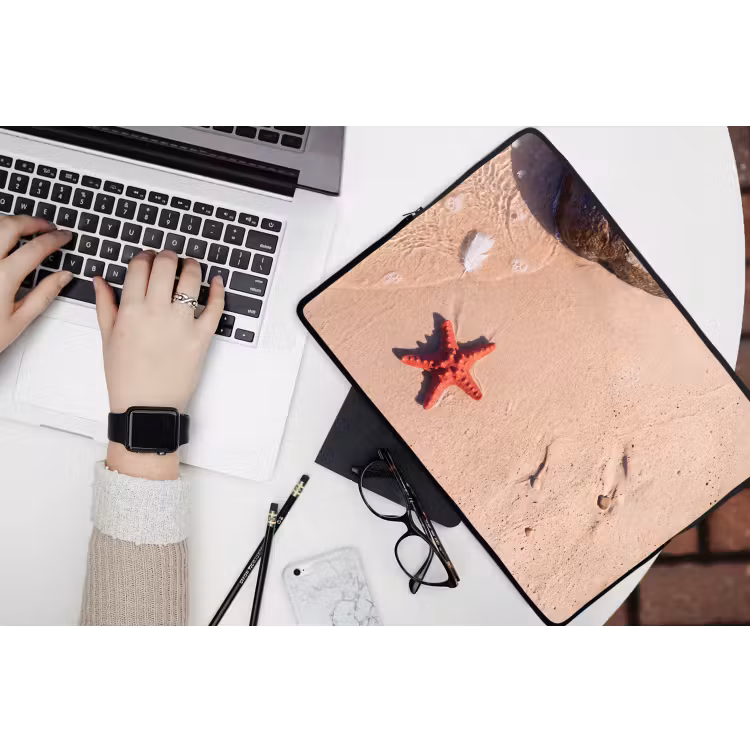 Dieren - Strand - Zee - Natuur - Rood laptophoes neopreen klein -bureau
