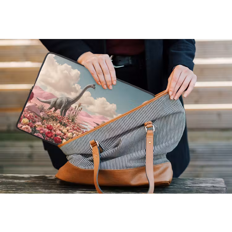 Laptophoes Dinosaurus - Roze - Landschap - Dinosaurus - Roze - Landschap laptophoes neopreen klein