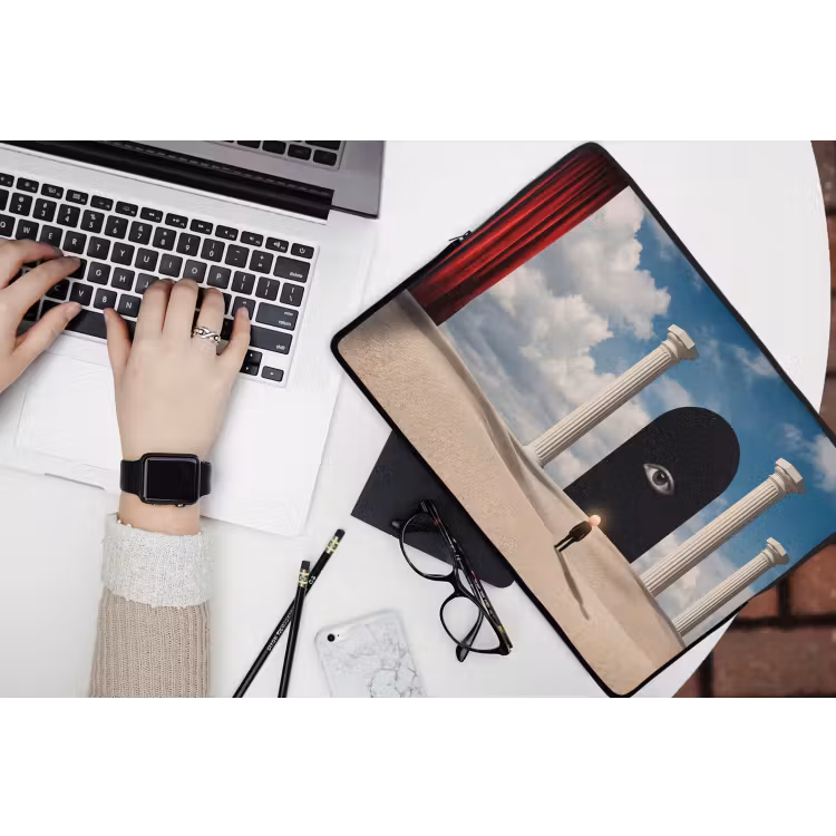Laptophoes Droom - Woestijn - Oog - Droom - Woestijn - Oog laptophoes neopreen klein