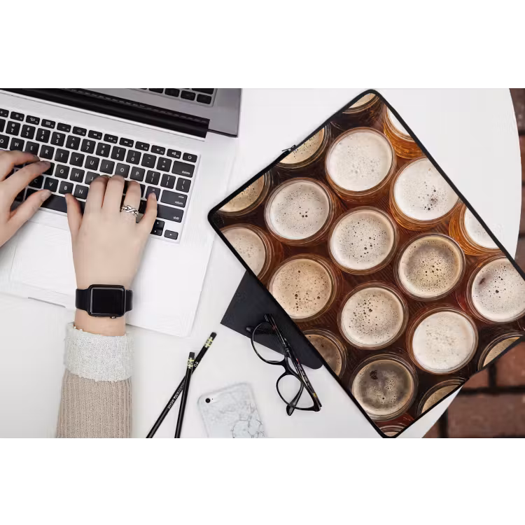 Eten - Glazen - Drank - Patroon - Bruin laptophoes neopreen klein -bureau