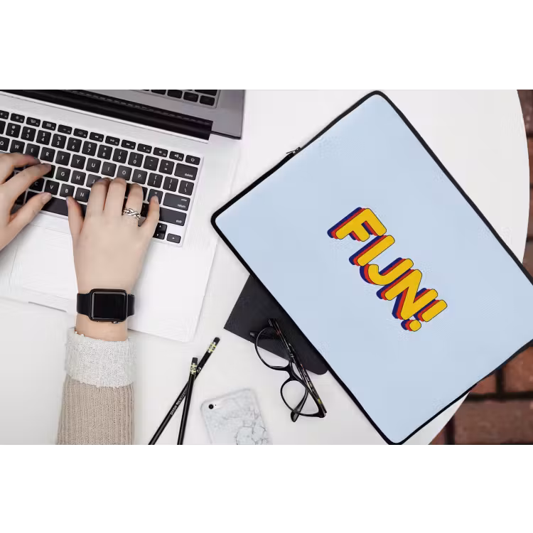 Fijn - Geel - Oranje laptophoes neopreen klein -bureau