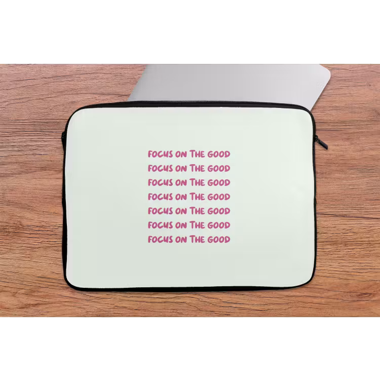 Focus on the good - Roze laptophoes neopreen klein -tafel