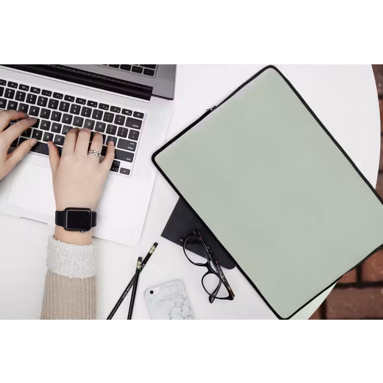 Frosted - Mint - Groen laptophoes neopreen klein 279 -bureau