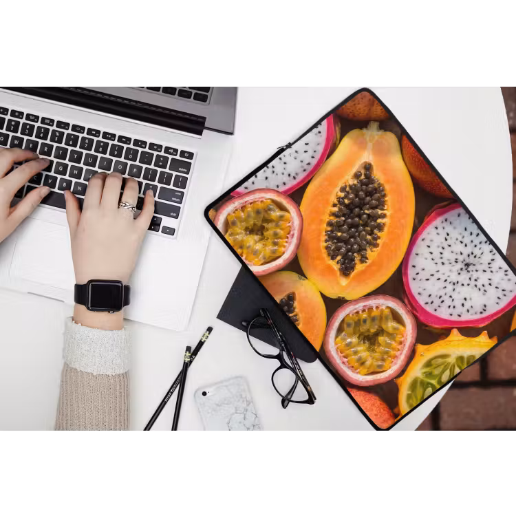 Fruit - Geopend - Tropisch - Eten - Kleurrijk laptophoes neopreen klein -bureau