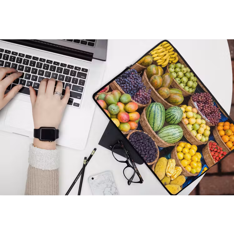 Laptophoes Fruit - Markt - Kleurrijk - Fruit - Markt - Kleurrijk laptophoes neopreen klein